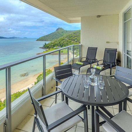 Beachfront Hamilton Island Exterior photo