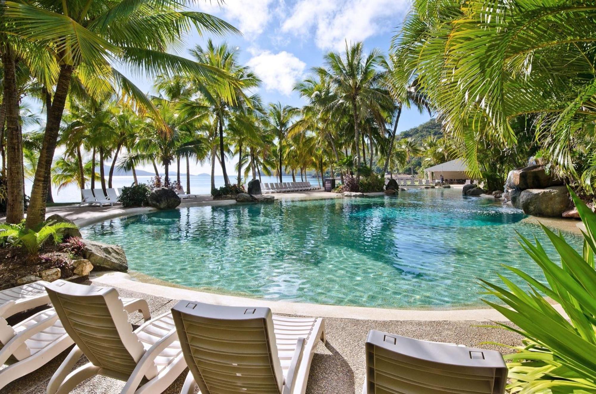 Beachfront Hamilton Island Exterior photo